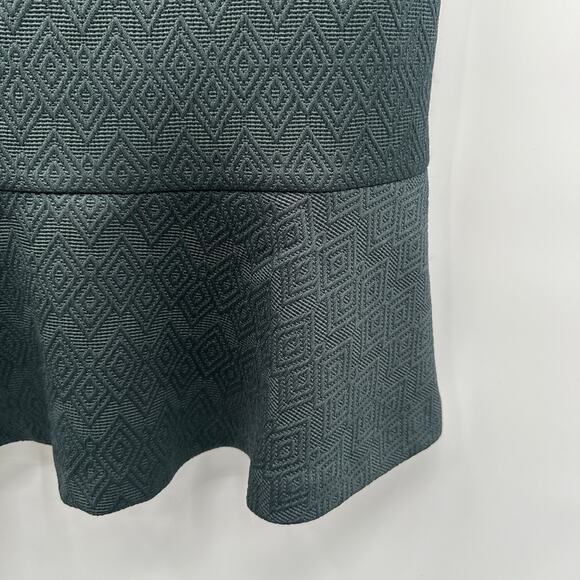 BANANA REPUBLIC FACTORY NWT Green Pattern Ruffle Hem Textured Dress // 6 - Picture 4 of 8